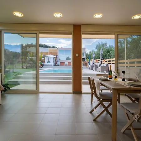 Semesterbostad Modular With Heated Pool Artemis Greece