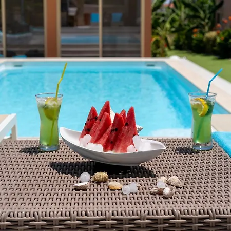 Modular With Heated Pool Artemis Greece *