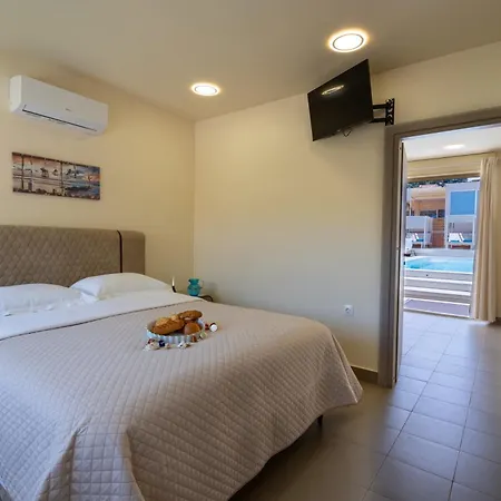 Modular With Heated Pool Artemis Greece